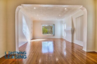 6114 1/2 Saturn St in Los Angeles, CA - Building Photo - Building Photo