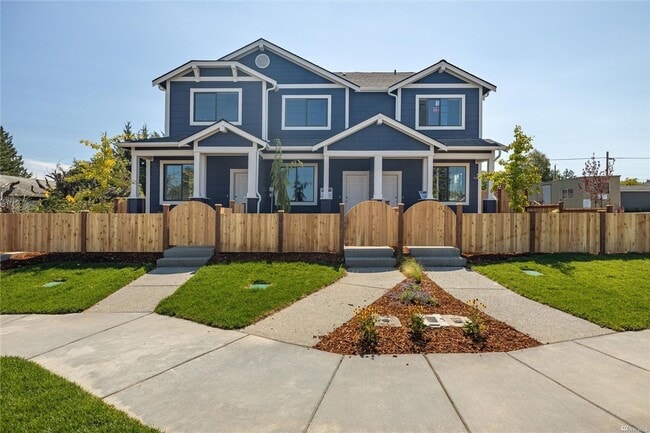 property at 1119-1119 18th St