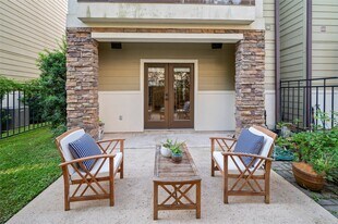 2423 Beall St in Houston, TX - Building Photo