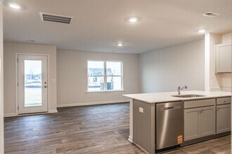 221 1st St in Aberdeen, NC - Building Photo - Building Photo