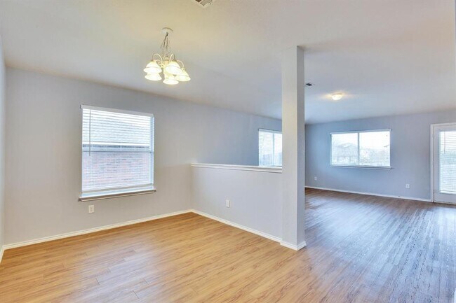 1002 Remington Dr in Leander, TX - Building Photo - Building Photo