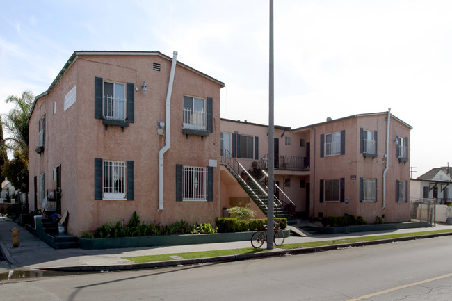 1140 Martin Luther King Jr Ave in Long Beach, CA - Foto de edificio - Building Photo