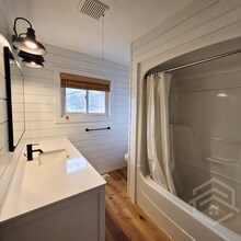 11 Tidey St in Norwich, ON - Building Photo - Building Photo