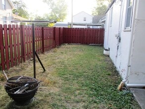 502 E Willow St in Normal, IL - Building Photo - Building Photo