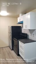 3022 NE 137th St in Seattle, WA - Building Photo - Building Photo