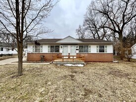 1054 Royal Oak St SW in Wyoming, MI - Building Photo