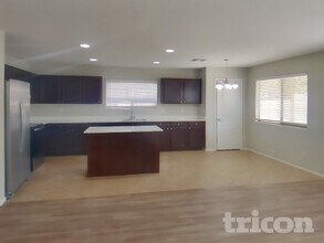 40081 W Hayden Dr in Maricopa, AZ - Foto de edificio - Building Photo