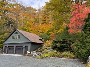 1490 Beaver Meadow Rd-Unit -House in Norwich, VT - Building Photo - Building Photo