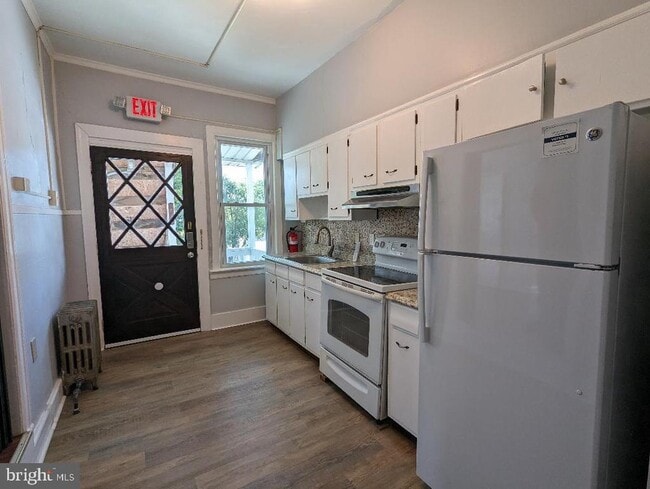 511 Evesham Ave W in Magnolia, NJ - Building Photo - Building Photo