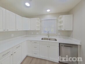 8129 Blairtree Ct in Charlotte, NC - Building Photo - Building Photo