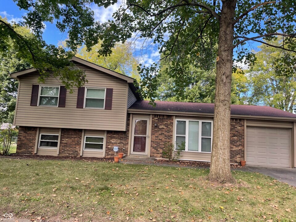 3612 Boxwood Dr in Indianapolis, IN - Building Photo
