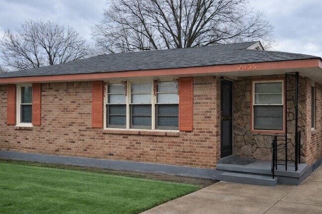 property at 2435 Silver St