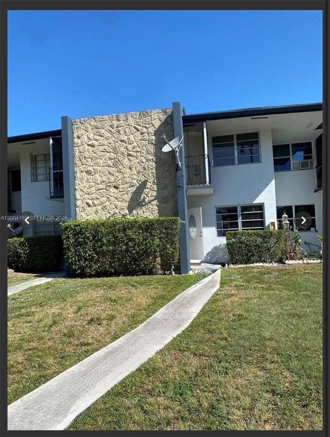 5315 Hollywood Blvd in Hollywood, FL - Building Photo - Building Photo