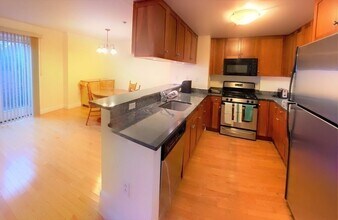 2 St Paul St in Brookline, MA - Building Photo - Building Photo