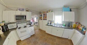 922 Bertrand St in Manhattan, KS - Building Photo