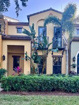 9147 Delano St in Naples, FL - Building Photo