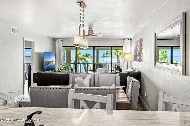 2850 S Atlantic Ave in Cocoa Beach, FL - Building Photo - Building Photo