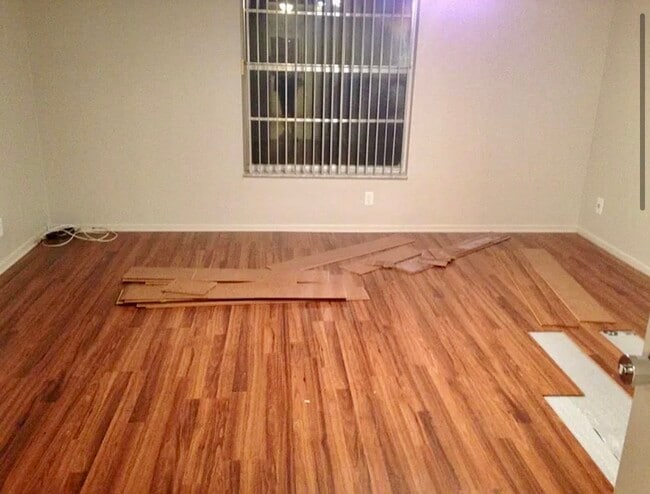 12009 Poinciana Blvd, Unit 102 in Royal Palm Beach, FL - Building Photo - Building Photo