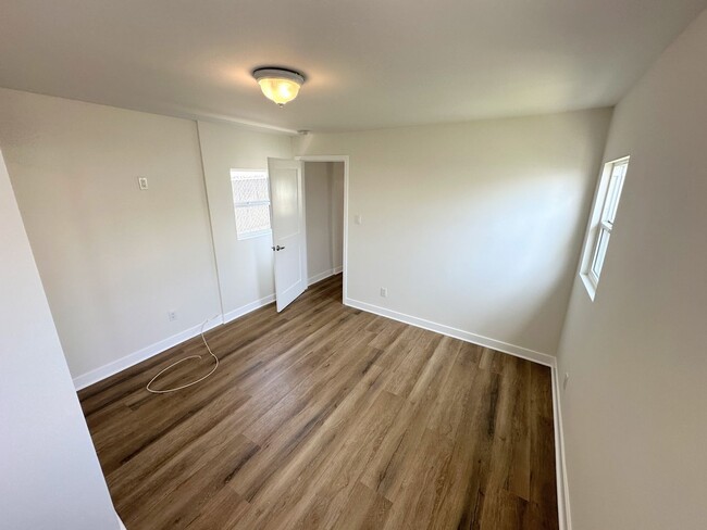 1656 Ricardo St in Los Angeles, CA - Building Photo - Building Photo