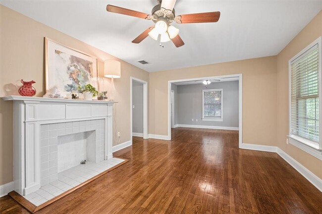1809 W 39th St in Austin, TX - Building Photo - Building Photo