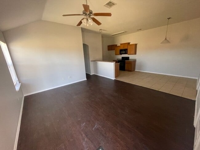 1912-2000 Prosperity Trail in McGregor, TX - Building Photo - Building Photo