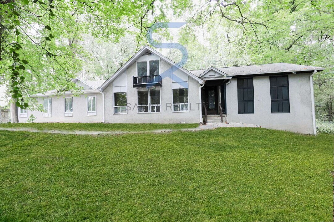3000 Collier Dr NW in Atlanta, GA - Building Photo