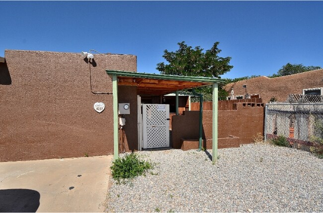 1032 Camino Vista Aurora in Santa Fe, NM - Building Photo - Building Photo
