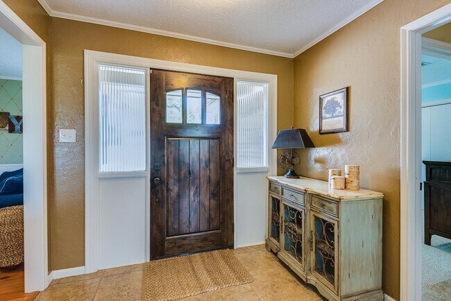 16007 Brookvilla Dr in Houston, TX - Building Photo - Building Photo