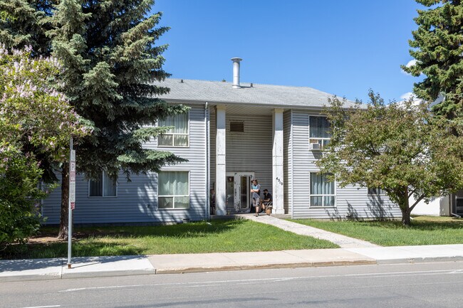 4510 48 Av in Red Deer, AB - Building Photo - Primary Photo