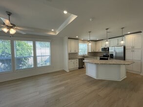 966 E Montego Ave in Venice, FL - Building Photo - Building Photo