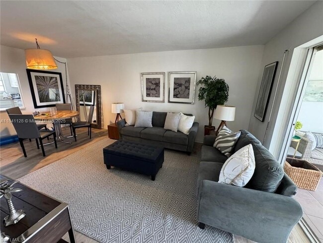 property at 1900 Alamanda Dr