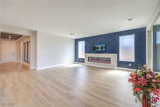 10935 Harlowe Grv Ct in Las Vegas, NV - Building Photo - Building Photo
