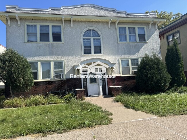 3925 Chicago Ave in Minneapolis, MN - Building Photo - Building Photo