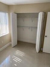 5650 W 26th Ct-Unit -106 in Hialeah, FL - Building Photo - Building Photo