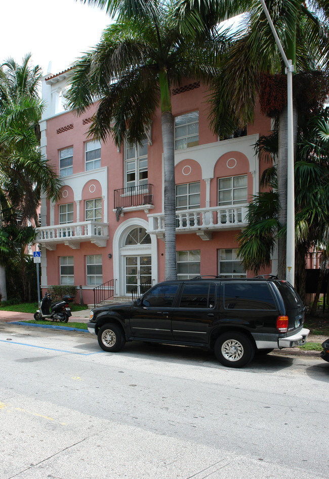 The Granite at Miami Beach in Miami Beach, FL - Building Photo - Building Photo