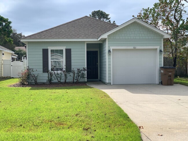 161 Escanaba Ave in Panama City Beach, FL - Building Photo - Building Photo