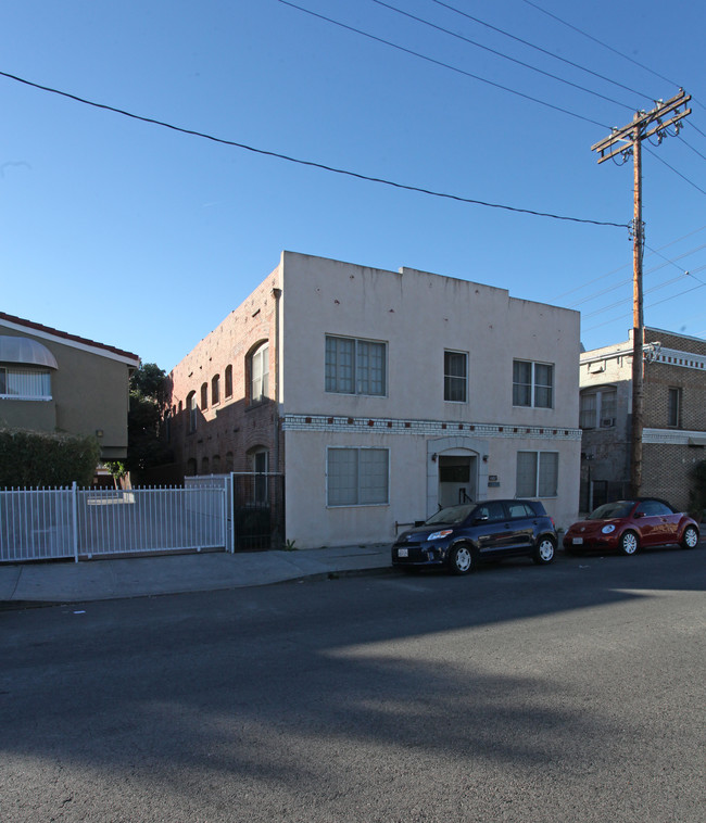 4452 Finley Ave in Los Angeles, CA - Building Photo - Building Photo