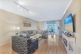 818 Tanbark Dr in Naples, FL - Foto de edificio - Building Photo