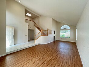 1951 Devonshire Dr in Oxnard, CA - Building Photo - Building Photo