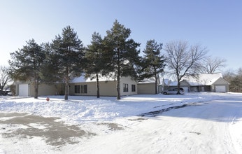 Bloomington Family Townhomes in Bloomington, MN - Building Photo - Building Photo