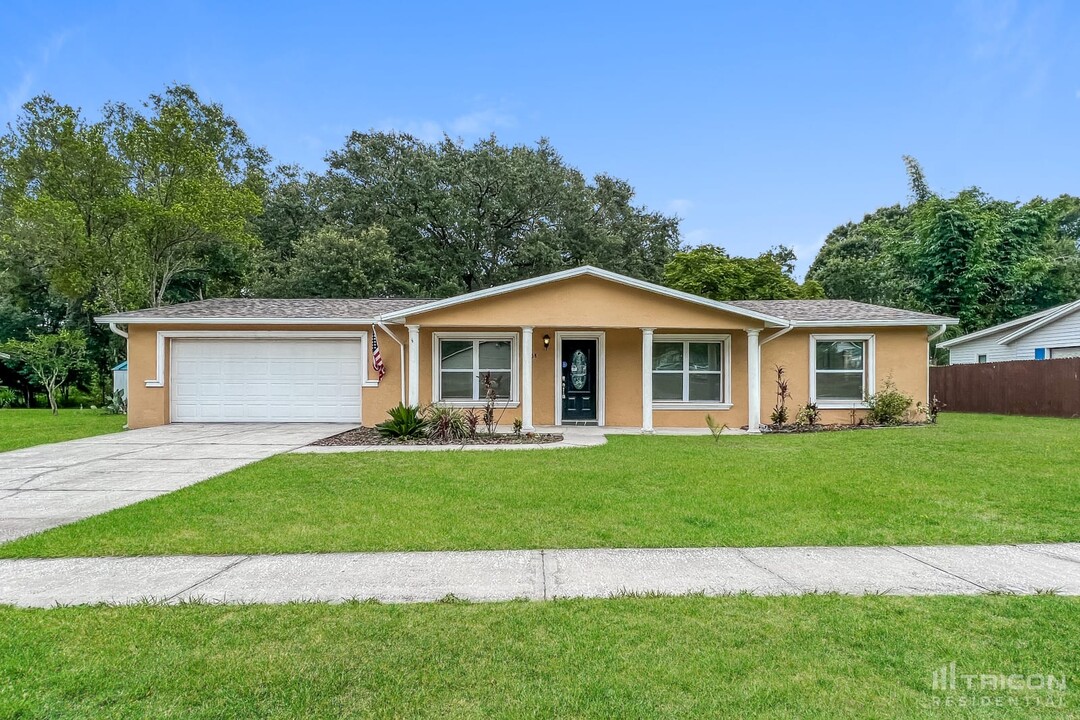 2308 Leonard Dr in Seffner, FL - Building Photo