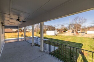 2104 Jade Dr in Nashville, TN - Building Photo - Building Photo