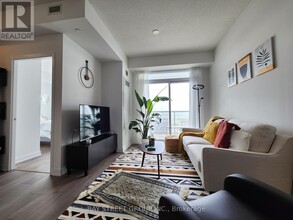 38-938 Honeycrisp Cres in Vaughan, ON - Building Photo - Building Photo