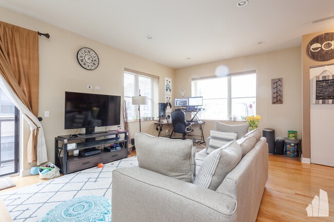 property at 648 W 16th St