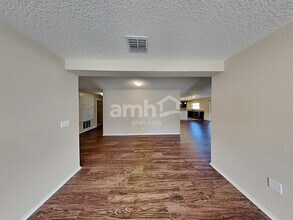 10920 Pond Pine Dr in Riverview, FL - Building Photo - Building Photo