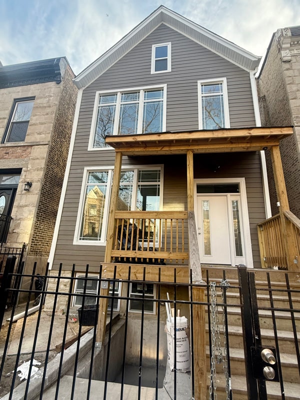 property at 4618 S Evans Ave