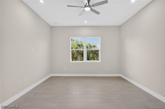 property at 286 Indies Dr E