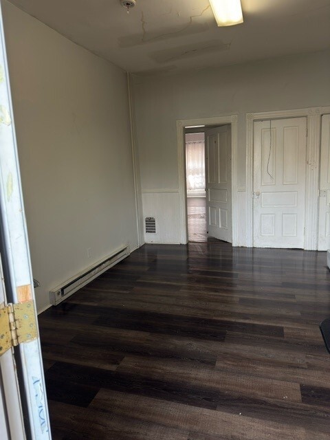 25 S Locust St, Unit Unit 1 in Hagerstown, MD - Foto de edificio - Building Photo