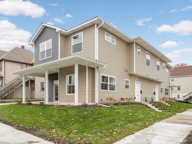 property at 965 Marion St