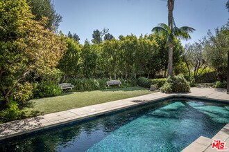 353 N Gunston Dr in Los Angeles, CA - Building Photo - Building Photo